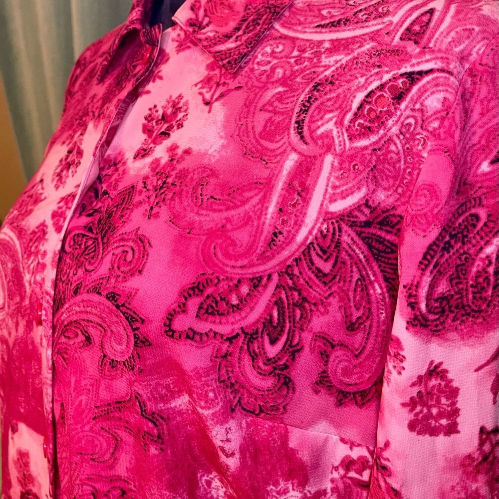 Shades of Pink Paisley Floral SzM Button up Blouse Long Sleeve Vibrant Boho Chic
